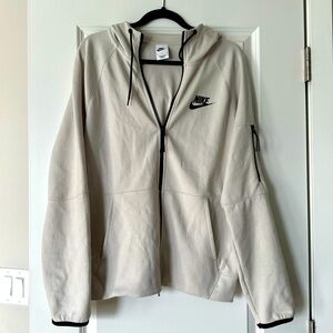 Nike Full Zip Men’s Hoodie Size Medium EUC